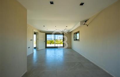 URLA KALABAK MAH. SATILIK 3+1 TRİPLEKS VİLLA