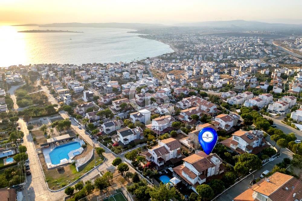 AKARCA YENİSU EVLERİ PANORAMİK DENİZ MANZARALI SATILIK 3+1 VİLLA