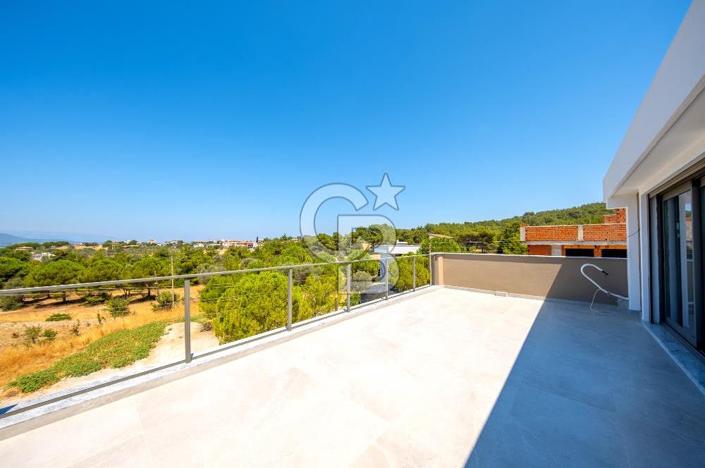 URLA KALABAK MAH. SATILIK 3+1 TRİPLEKS VİLLA