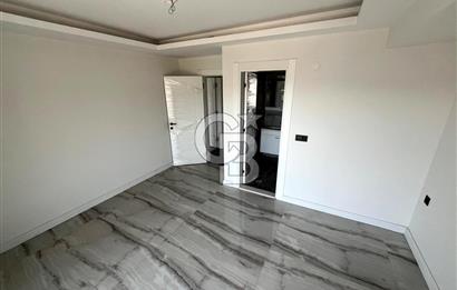 JASSE'DEN KUŞADASIN'DA TRİPLEX HAVUZLU BAHÇELİ