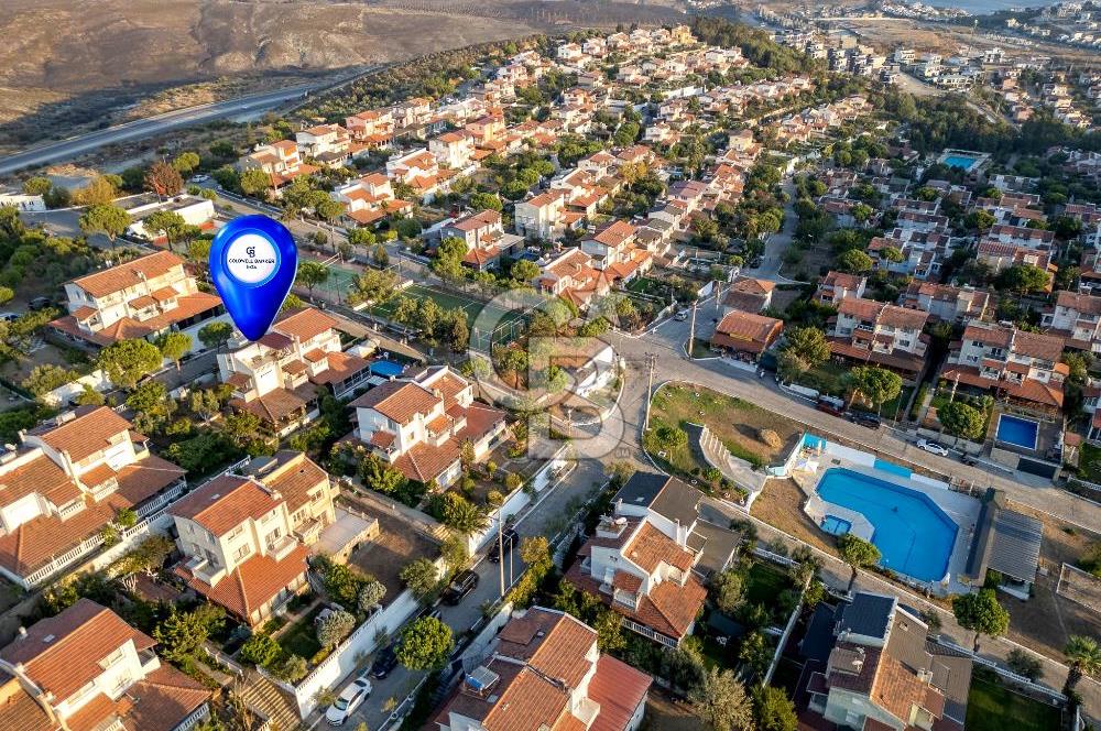 AKARCA YENİSU EVLERİ PANORAMİK DENİZ MANZARALI SATILIK 3+1 VİLLA