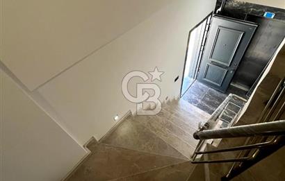 JASSE'DEN KUŞADASIN'DA TRİPLEX HAVUZLU BAHÇELİ