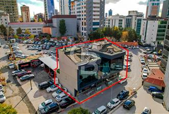 İSTANBUL ATAŞEHİR'DE 1.200 M2 KİRALIK PLAZA
