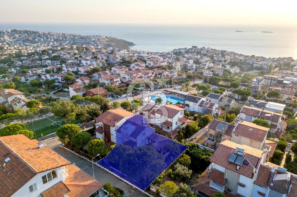 AKARCA YENİSU EVLERİ PANORAMİK DENİZ MANZARALI SATILIK 3+1 VİLLA