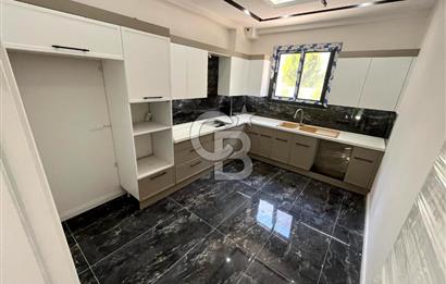 JASSE'DEN KUŞADASIN'DA TRİPLEX HAVUZLU BAHÇELİ
