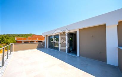 URLA KALABAK MAH. SATILIK 3+1 TRİPLEKS VİLLA