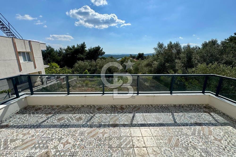 Yakaköy Profesörler Sitesi Yakını Satılık 5+2 Villa 