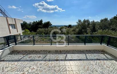Yakaköy Profesörler Sitesi Yakını Satılık 5+2 Villa 