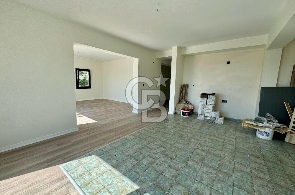 Yakaköy Profesörler Sitesi Yakını Satılık 5+2 Villa 