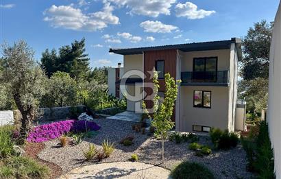 Yakaköy Profesörler Sitesi Yakını Satılık 5+2 Villa 
