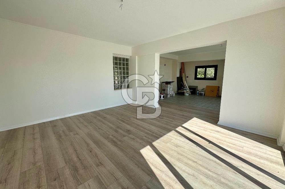 Yakaköy Profesörler Sitesi Yakını Satılık 5+2 Villa 