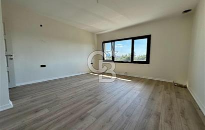 Yakaköy Profesörler Sitesi Yakını Satılık 5+2 Villa 