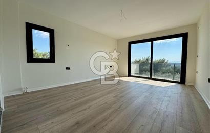 Yakaköy Profesörler Sitesi Yakını Satılık 5+2 Villa 