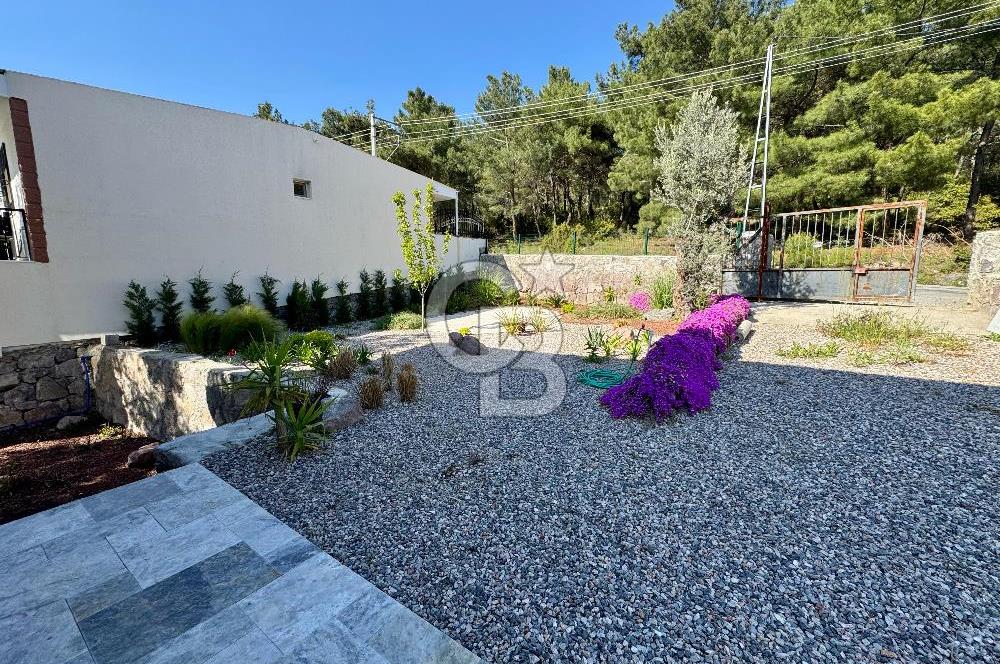 Yakaköy Profesörler Sitesi Yakını Satılık 5+2 Villa 