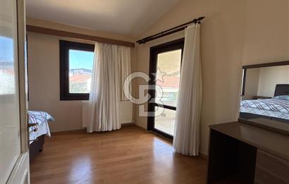 SİLİVRİ SANCAKTEPE MH. AKÇAKÖY TATİL SİTESİNDE FULL DENİZ MANZARALI , ÖZEL BAHÇELİ 3+1 VİLLA