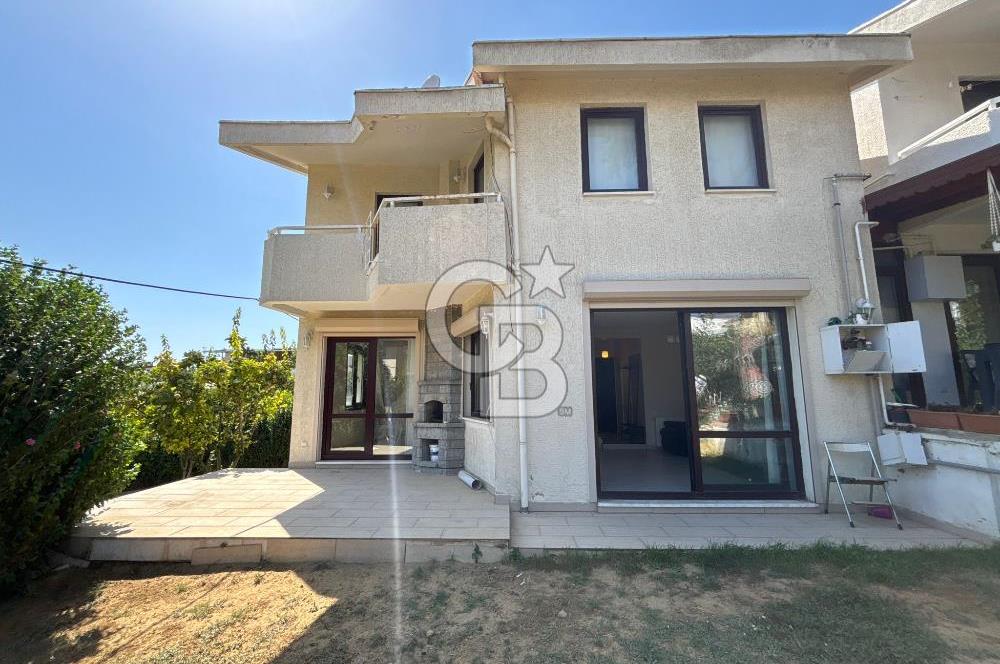 SİLİVRİ SANCAKTEPE MH. AKÇAKÖY TATİL SİTESİNDE FULL DENİZ MANZARALI , ÖZEL BAHÇELİ 3+1 VİLLA