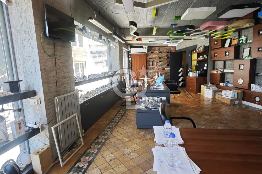 İstanbul - Beyoğlu - Emekyemez'de Satılık 109 M2 Dükkan