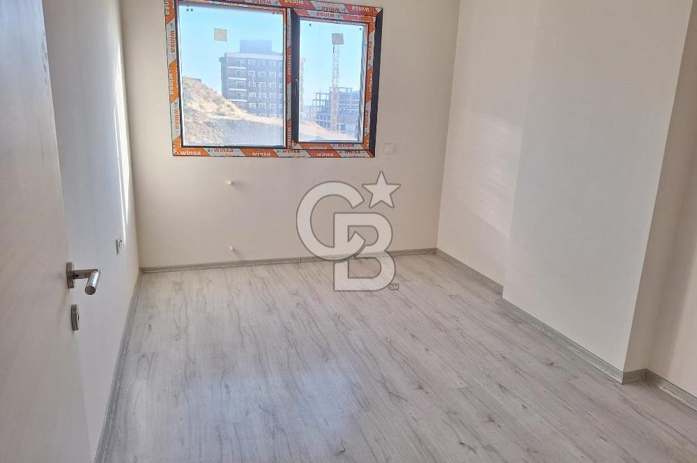 MENEMEN ZEYTİNLİK 3+1 KULLANIŞLI SATILIK DAİRE
