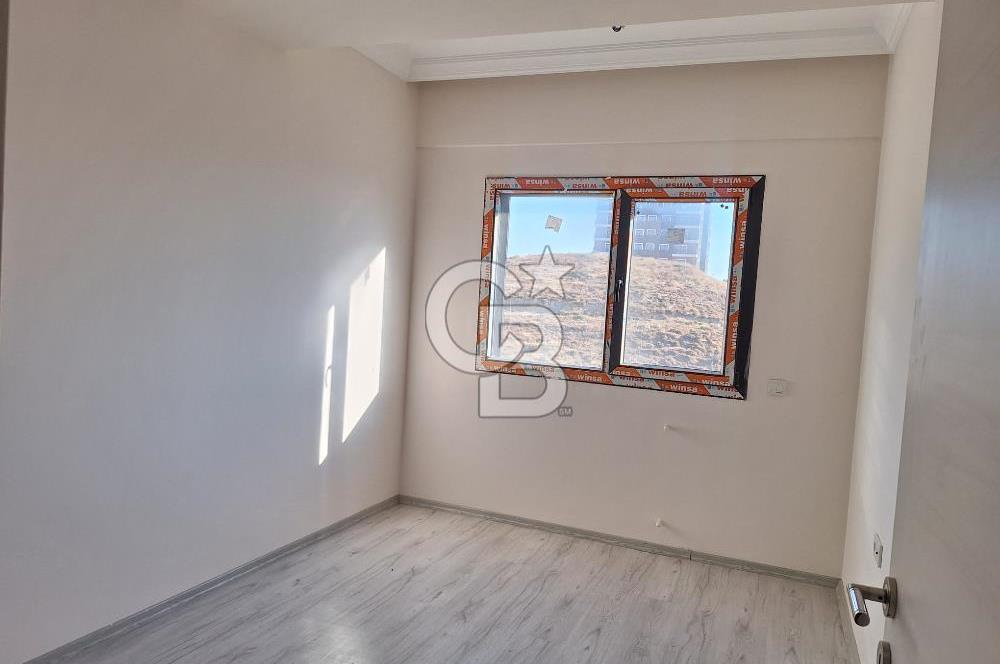 MENEMEN ZEYTİNLİK 3+1 KULLANIŞLI SATILIK DAİRE