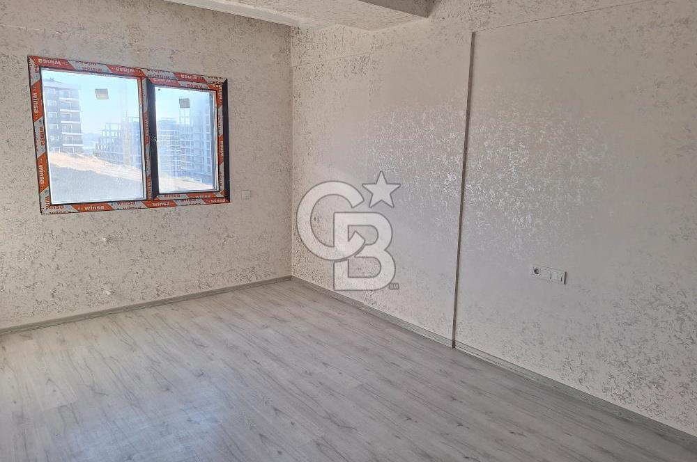 MENEMEN ZEYTİNLİK 3+1 KULLANIŞLI SATILIK DAİRE