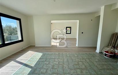Yakaköy Profesörler Sitesi Yakını Satılık 5+2 Villa 