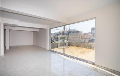 Foça Yenibağarası Ana Cadde Üzeri Kiralık Dükkan
