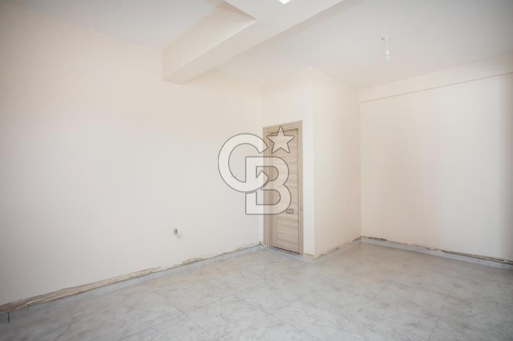 Foça Yenibağarası Ana Cadde Üzeri Kiralık Dükkan