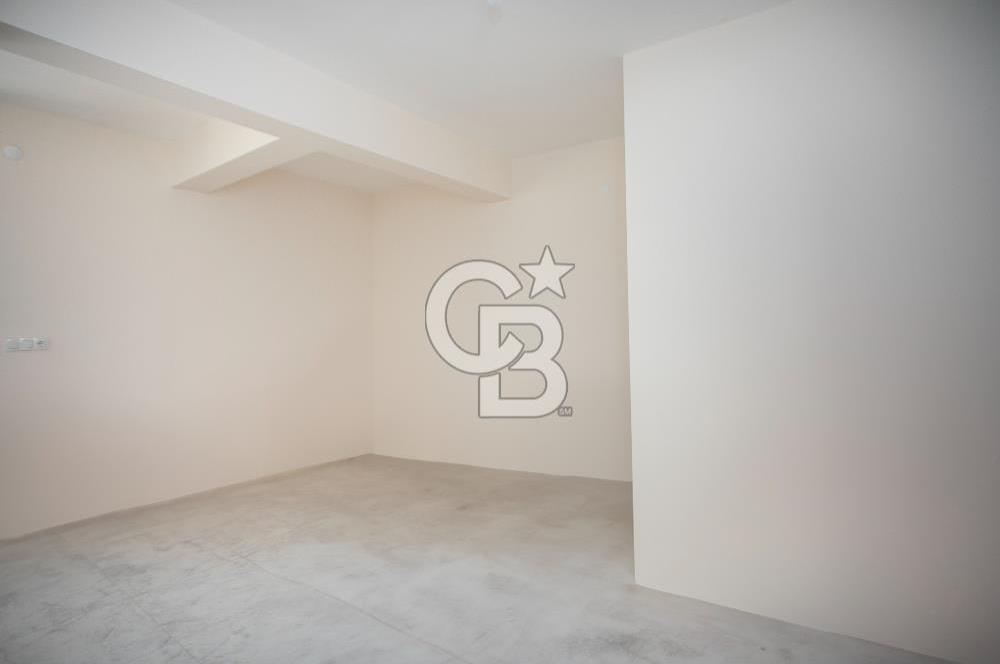 Foça Yenibağarası Ana Cadde Üzeri Kiralık Dükkan