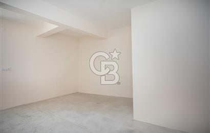 Foça Yenibağarası Ana Cadde Üzeri Kiralık Dükkan