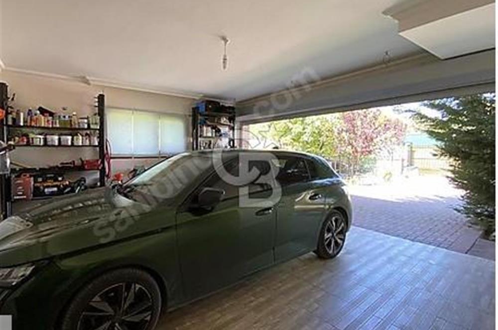 İNCEK-YILDIRIM AKBULUT MEVKİİ-1.124 m2 ARSA İÇİNDE-450 m2 VİLLA