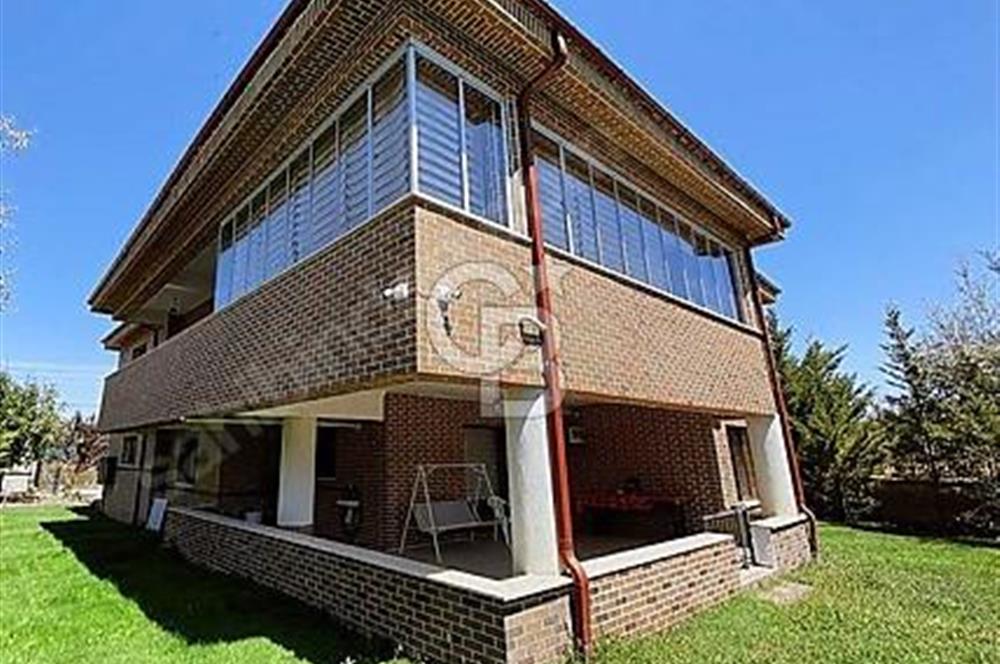 İNCEK-YILDIRIM AKBULUT MEVKİİ-1.124 m2 ARSA İÇİNDE-450 m2 VİLLA