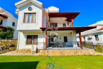 KIYIKIŞLACIK’TA SİTE İÇERİSİNDE GENİŞ BAHÇELİ 3+1 MÜSTAKİL VİLLA