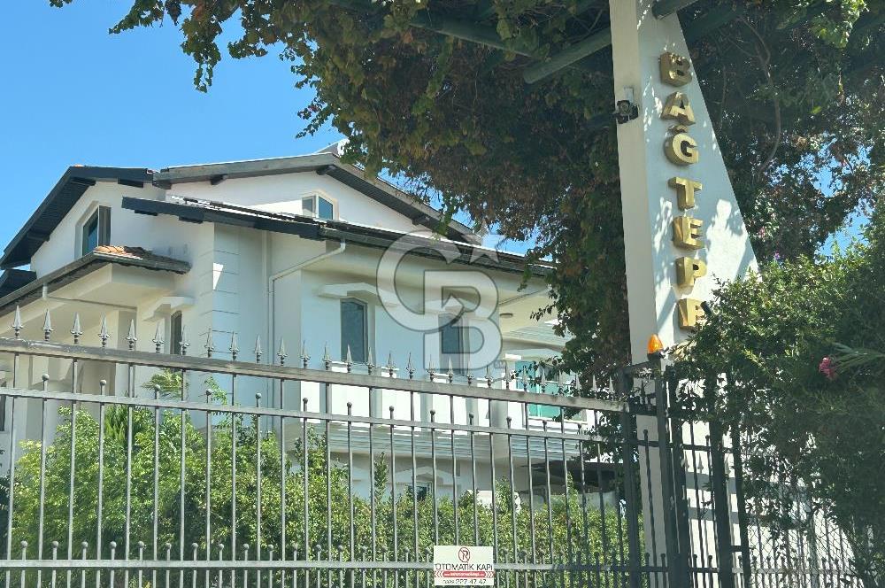 Adana / Çukurova / Dörtler Mh. Site İçerisinde 5+1 Ultra Lüks Triplex Villa