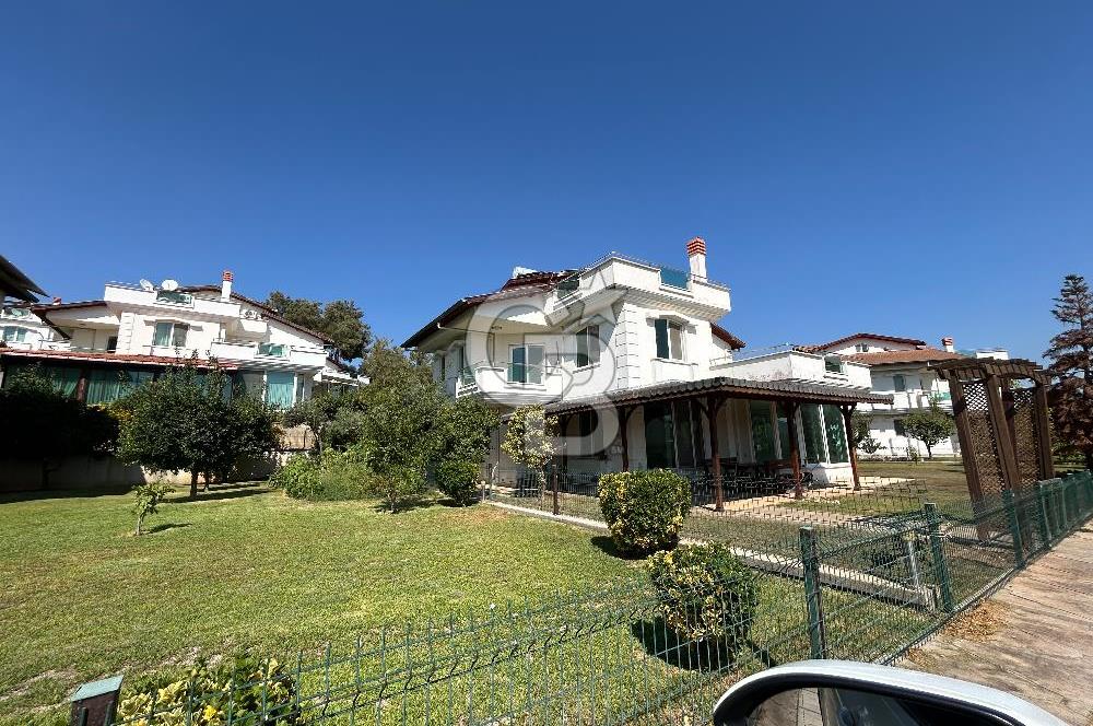 Adana / Çukurova / Dörtler Mh. Site İçerisinde 5+1 Ultra Lüks Triplex Villa