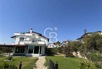 Adana / Çukurova / Dörtler Mh. Site İçerisinde 5+1 Ultra Lüks Triplex Villa