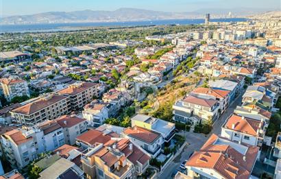 BALÇOVA KORUTÜRK 6+1 ÖZEL TERASLI SATILIK VİLLA