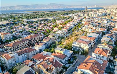 BALÇOVA KORUTÜRK 6+1 ÖZEL TERASLI SATILIK VİLLA