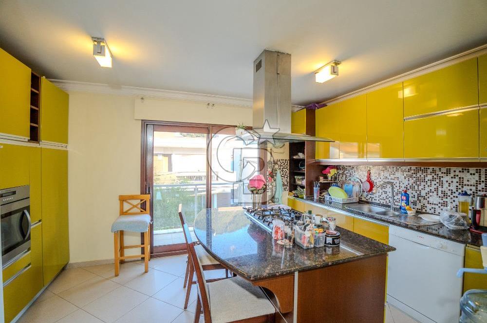 BALÇOVA KORUTÜRK 6+1 ÖZEL TERASLI SATILIK VİLLA