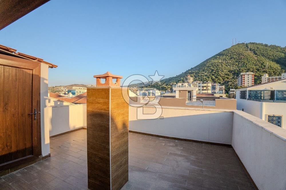 BALÇOVA KORUTÜRK 6+1 ÖZEL TERASLI SATILIK VİLLA