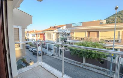 BALÇOVA KORUTÜRK 6+1 ÖZEL TERASLI SATILIK VİLLA