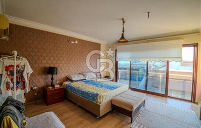 BALÇOVA KORUTÜRK 6+1 ÖZEL TERASLI SATILIK VİLLA