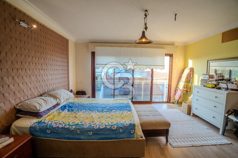 BALÇOVA KORUTÜRK 6+1 ÖZEL TERASLI SATILIK VİLLA