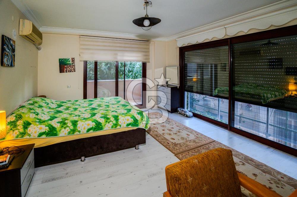 BALÇOVA KORUTÜRK 6+1 ÖZEL TERASLI SATILIK VİLLA