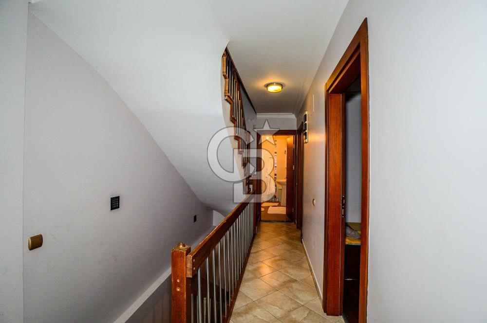 BALÇOVA KORUTÜRK 6+1 ÖZEL TERASLI SATILIK VİLLA