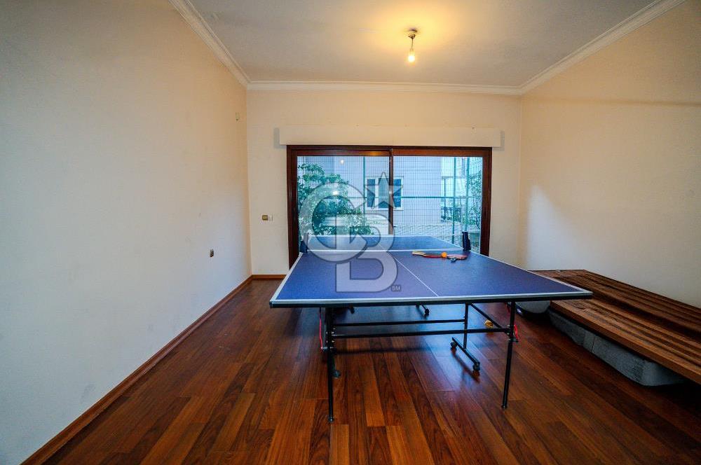 BALÇOVA KORUTÜRK 6+1 ÖZEL TERASLI SATILIK VİLLA