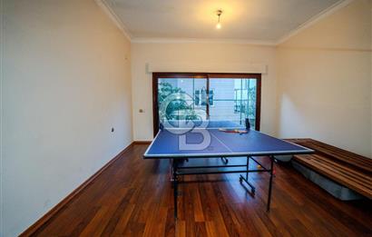 BALÇOVA KORUTÜRK 6+1 ÖZEL TERASLI SATILIK VİLLA