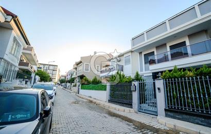 BALÇOVA KORUTÜRK 6+1 ÖZEL TERASLI SATILIK VİLLA