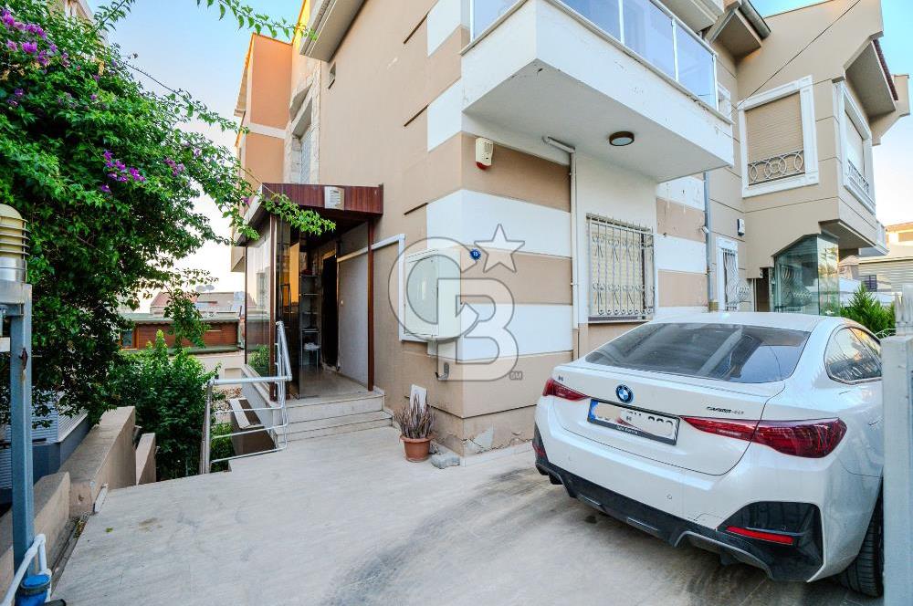 BALÇOVA KORUTÜRK 6+1 ÖZEL TERASLI SATILIK VİLLA