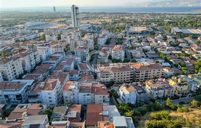 BALÇOVA KORUTÜRK 6+1 ÖZEL TERASLI SATILIK VİLLA