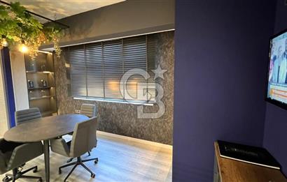 Bayraklı Manas Blv Folkart Tower's Karşısı Geniş Ofis